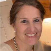 20 yrs experienced freelance english teacher. Working hours available mon thru fri, online. British and american english. Lived in the states